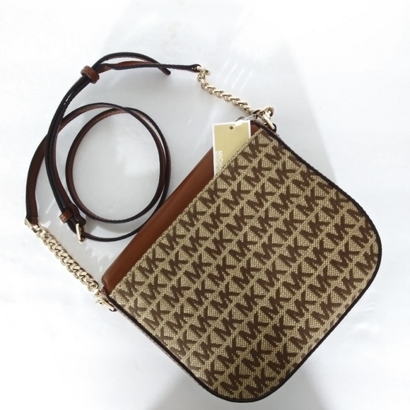 Michael Kors half dome crossbody NWT - Picture 2 of 6